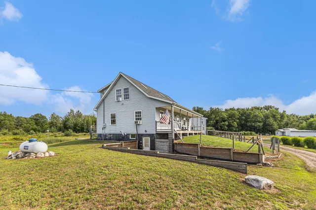$499,900 | 3431 Highway 20, Hesperia, MI 49421