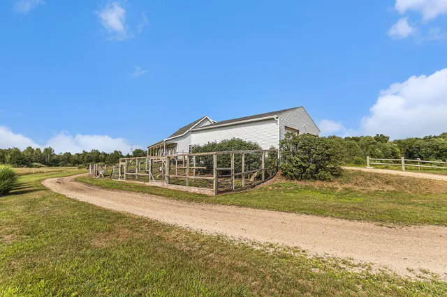 $499,900 | 3431 Highway 20, Hesperia, MI 49421