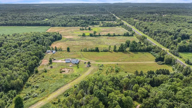 $499,900 | 3431 Highway 20, Hesperia, MI 49421