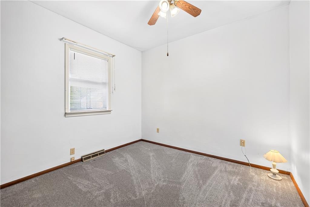 2980 Ruthwood Avenue Pittsburgh, PA 15227 - Photo 8 of 49 Main level