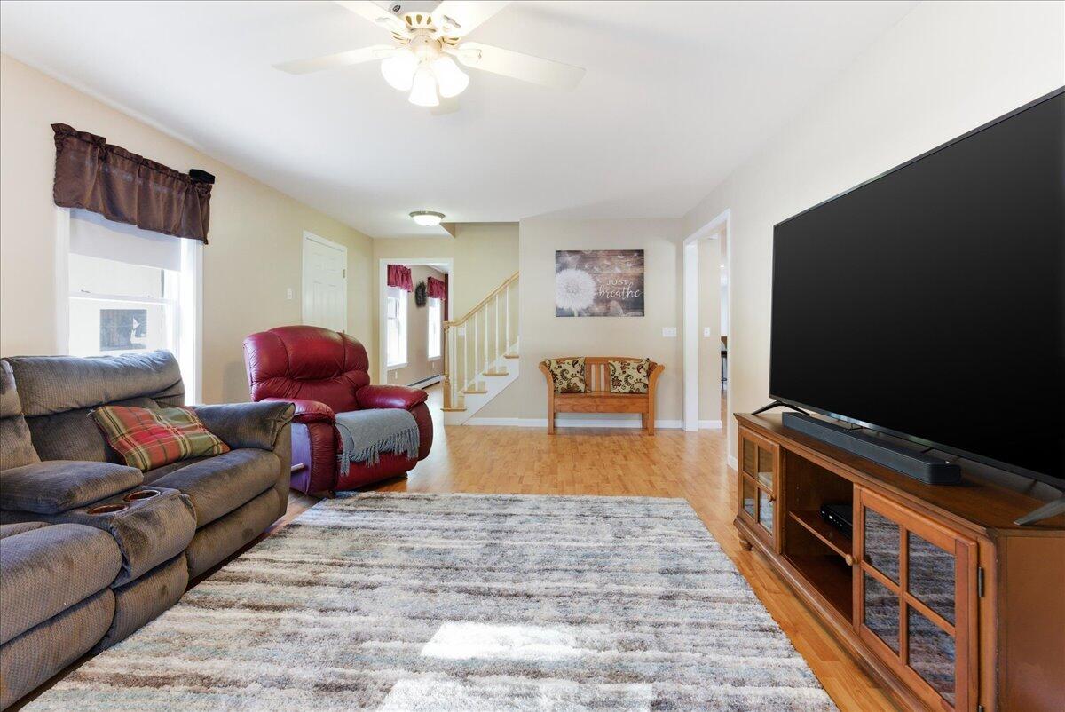 371 Maquoit Road Brunswick, ME 04011 - Photo 32 of 107 062-371 Maquoit Rd_Brunswick_ME-50