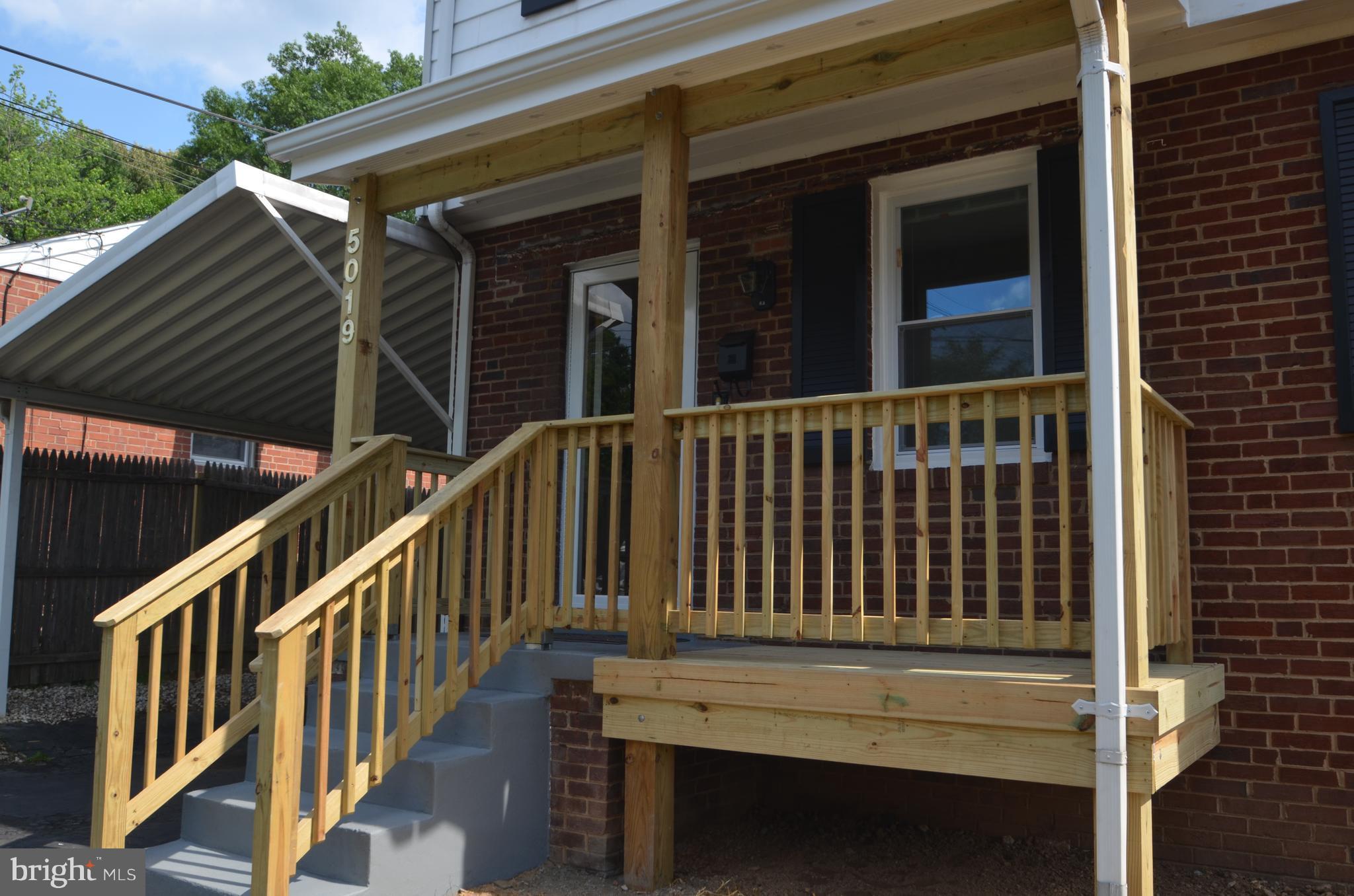 5019 Edgewood Road College Park, MD 20740 - Photo 2 of 29 Front Porch
