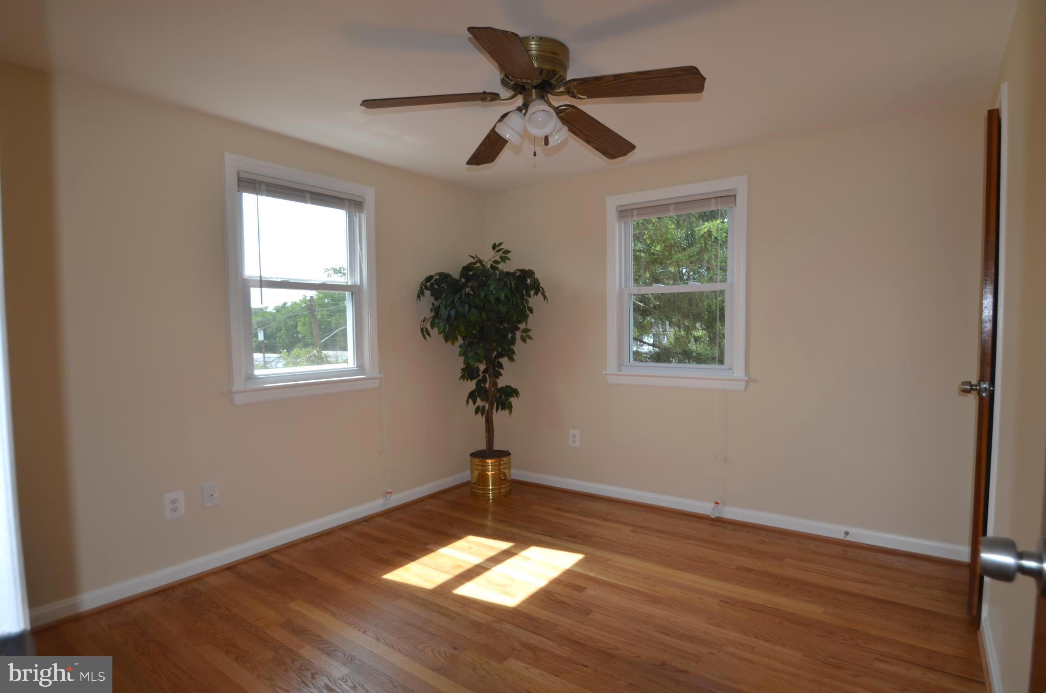 5019 Edgewood Road College Park, MD 20740 - Photo 17 of 29 Master Bedroom- Upper Level