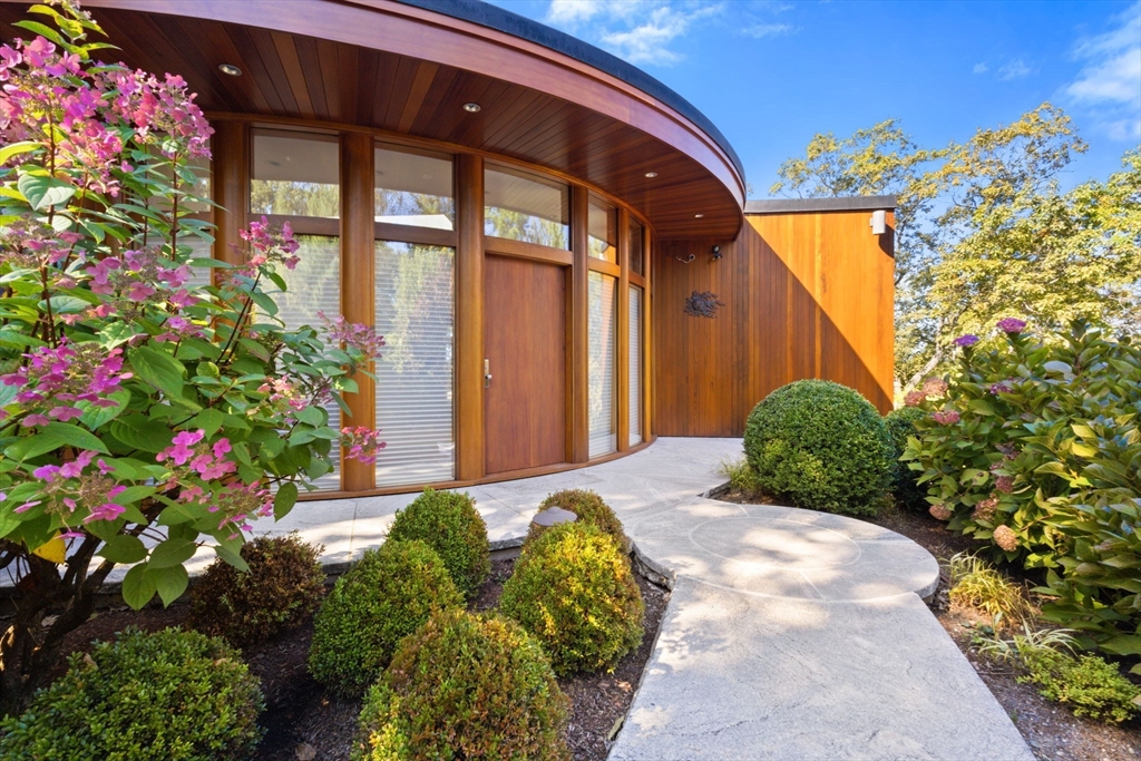 17 Deer Run Wayland, MA 01778 - Photo 1 of 42