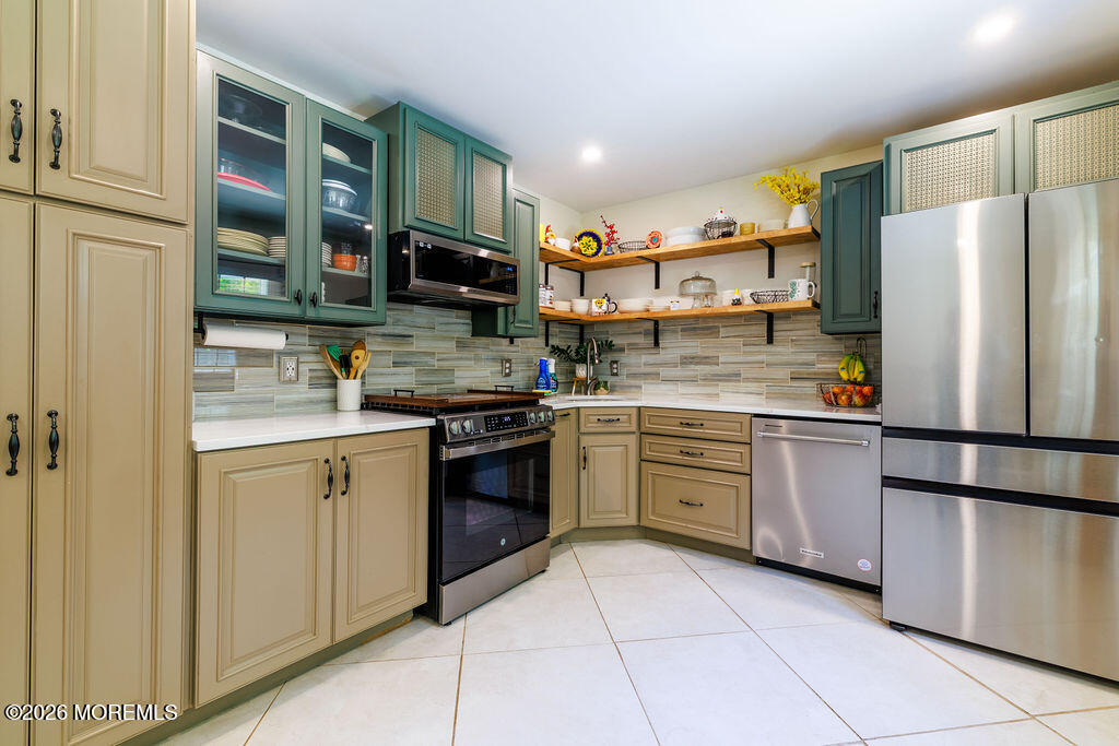 17 Hampton Road Howell, NJ 07731 - Photo 13 of 30 817A6676-HDR