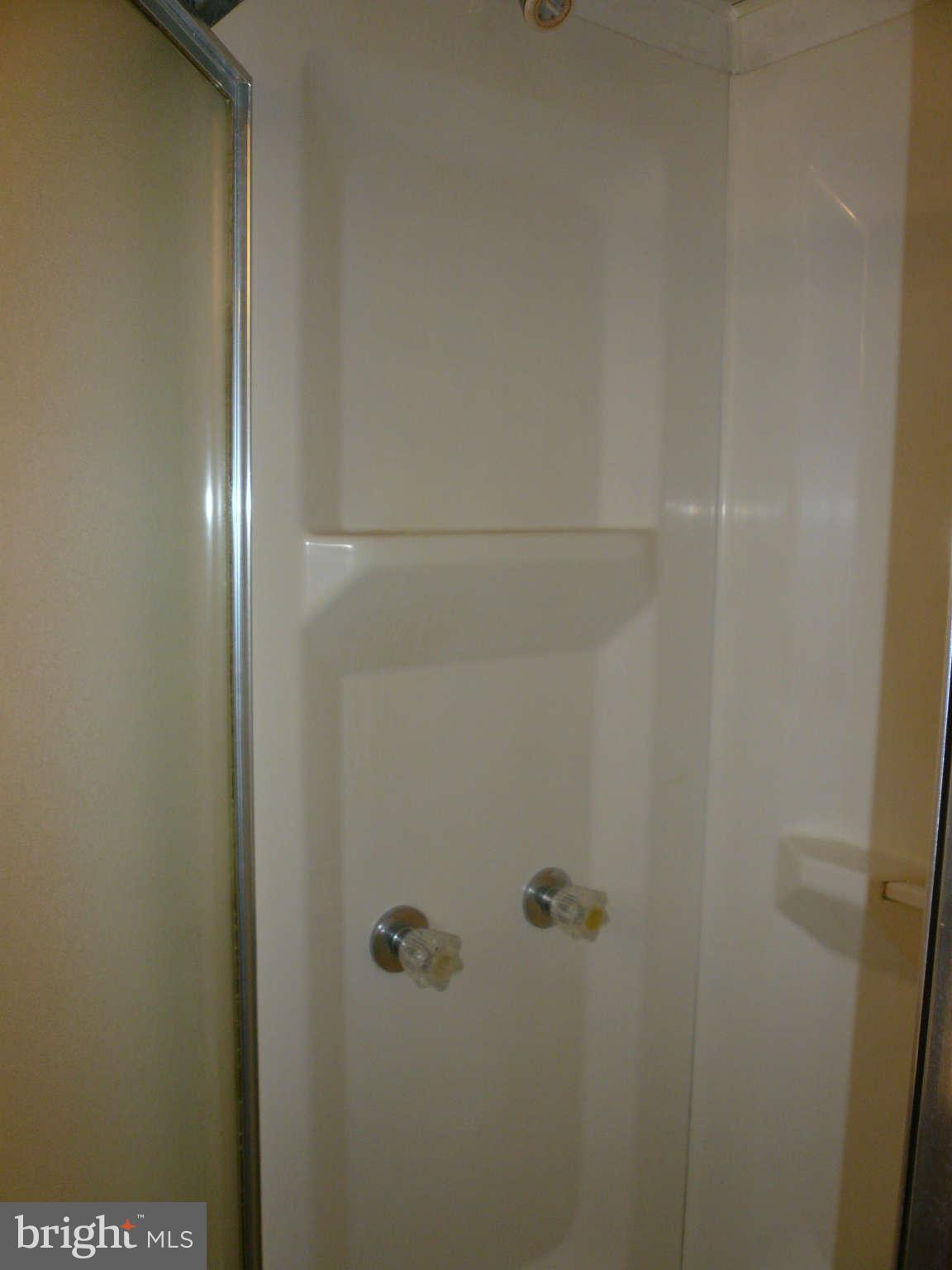2728 Plainfield Road Baltimore, MD 21222 - Photo 19 of 29 Bath