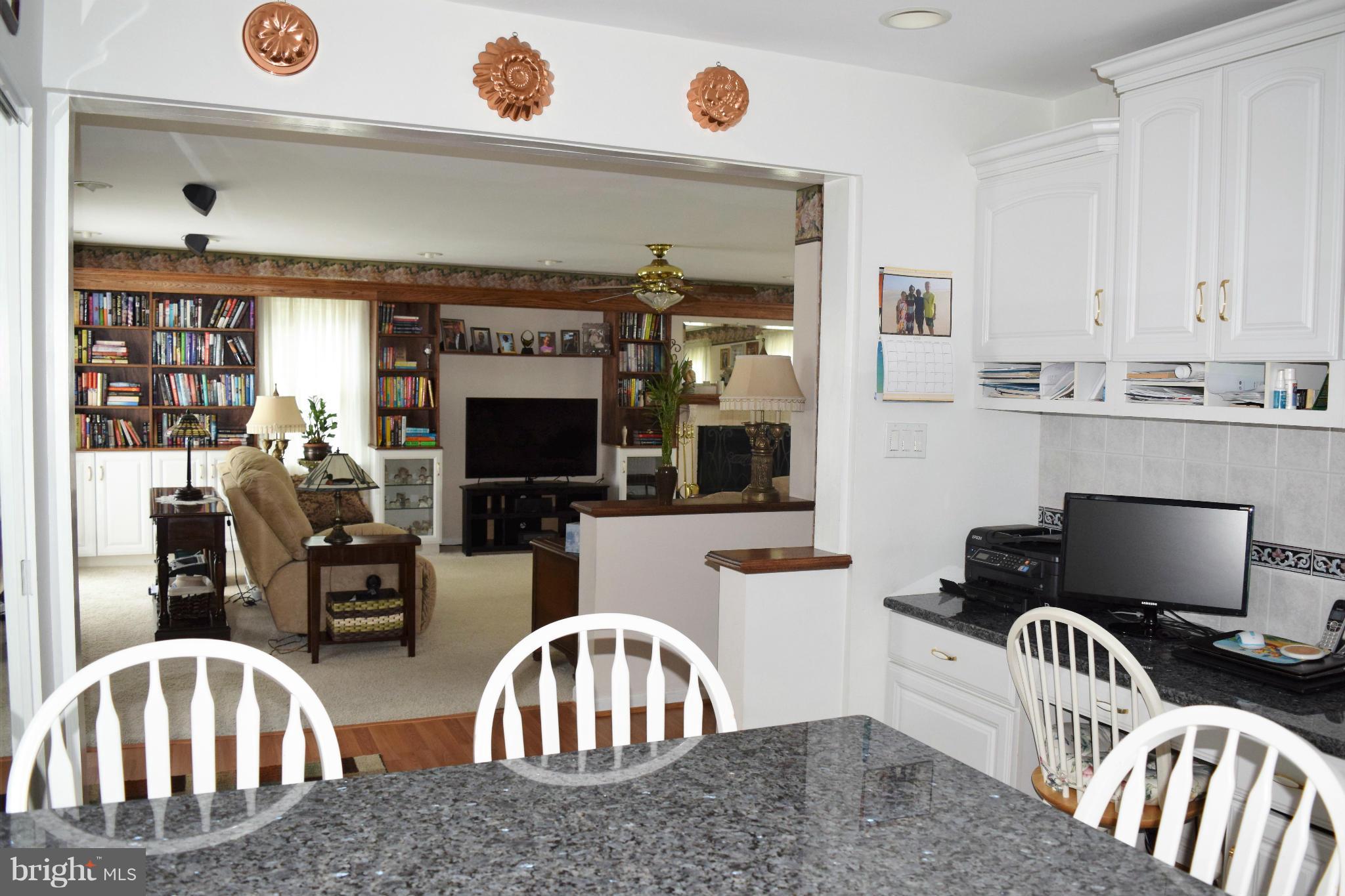 813 West Padonia Road Cockeysville, MD 21030 - Photo 8 of 30 Kitchen