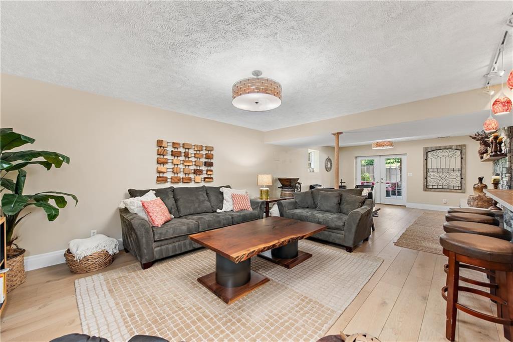 548 Lang Road Sewickley, PA 15143 - Photo 24 of 49 a living room with furniture