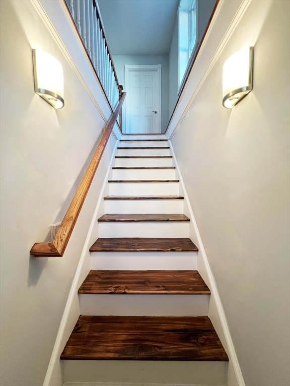 58 Jersey Street Dedham, MA 02026 - Photo 5 of 28