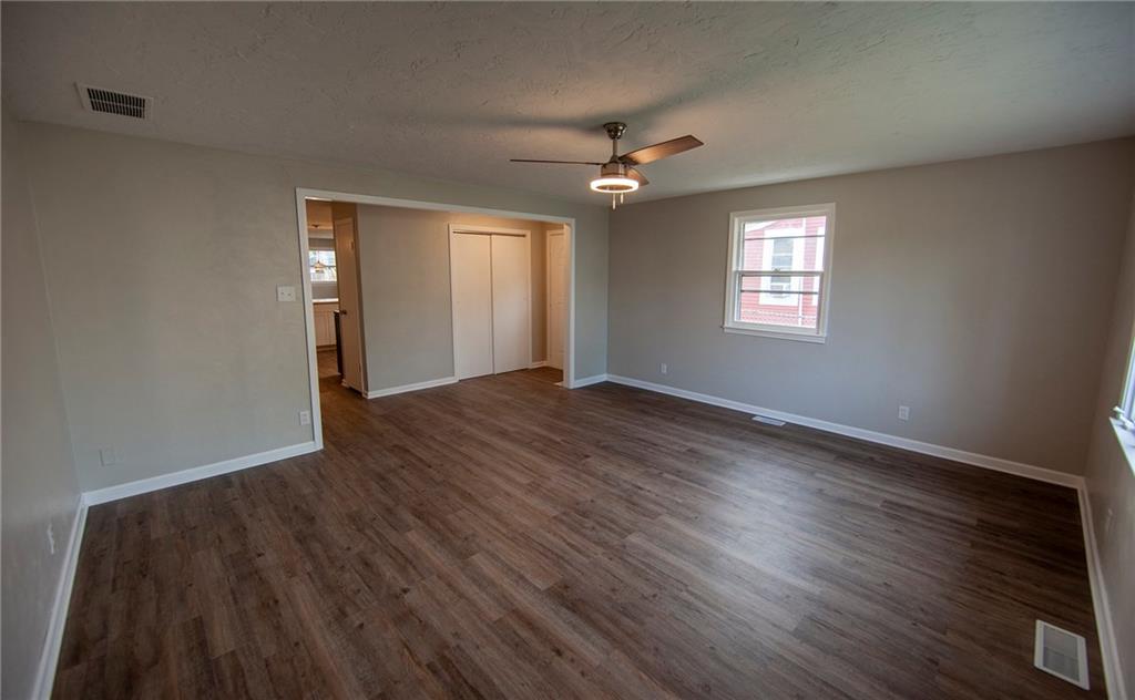 205 Adams Street Pendleton, IN 46064 - Photo 5 of 21