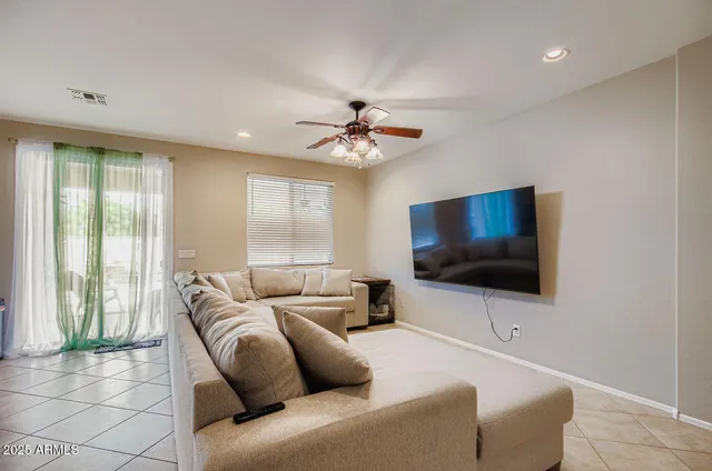 $399,900 | 42574 West Chimayo Drive, Maricopa, AZ 85138