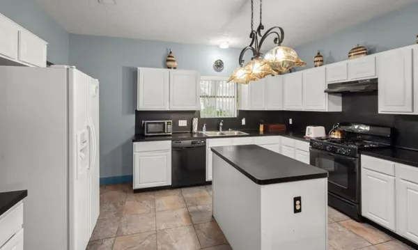 $2,400 | 15919 Timber Chase Drive, Houston, TX 77082