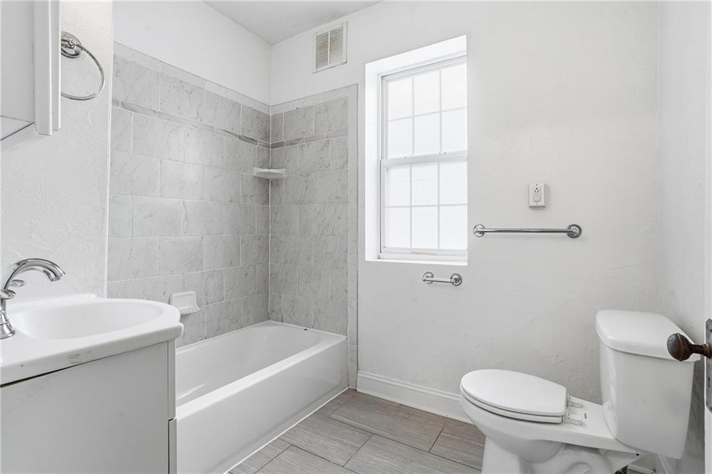 358 Pointview Road Pittsburgh, PA 15227 - Photo 13 of 47