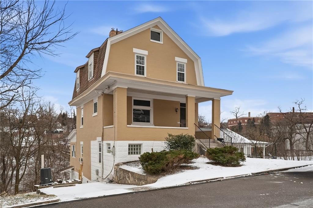358 Pointview Road Pittsburgh, PA 15227 - Photo 2 of 47