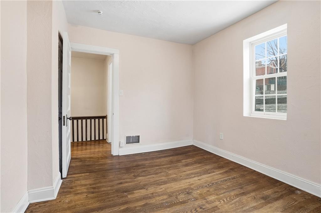 358 Pointview Road Pittsburgh, PA 15227 - Photo 22 of 47