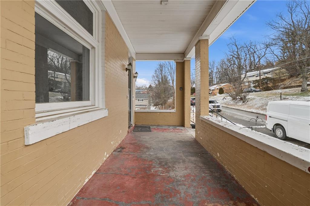 358 Pointview Road Pittsburgh, PA 15227 - Photo 3 of 47