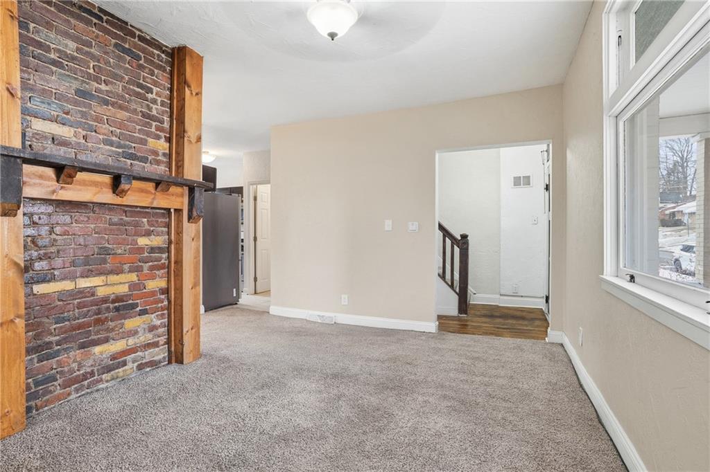 358 Pointview Road Pittsburgh, PA 15227 - Photo 7 of 47