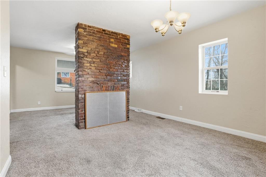 358 Pointview Road Pittsburgh, PA 15227 - Photo 8 of 47