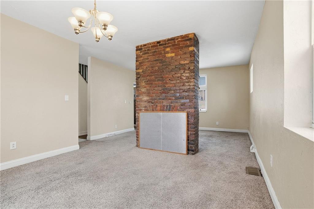 358 Pointview Road Pittsburgh, PA 15227 - Photo 9 of 47