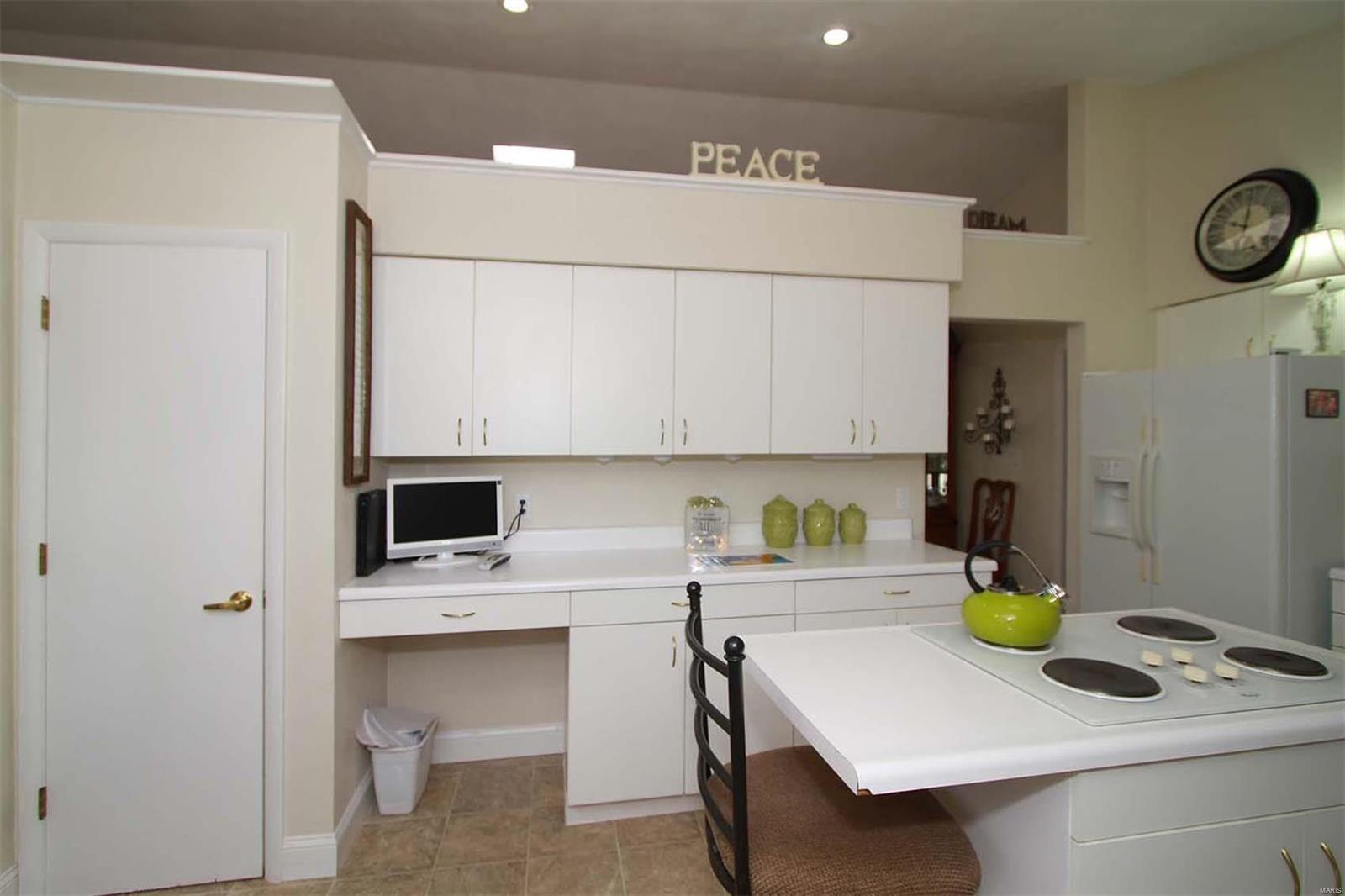 13360 Trestle Road Highland, IL 62249 - Photo 15 of 67