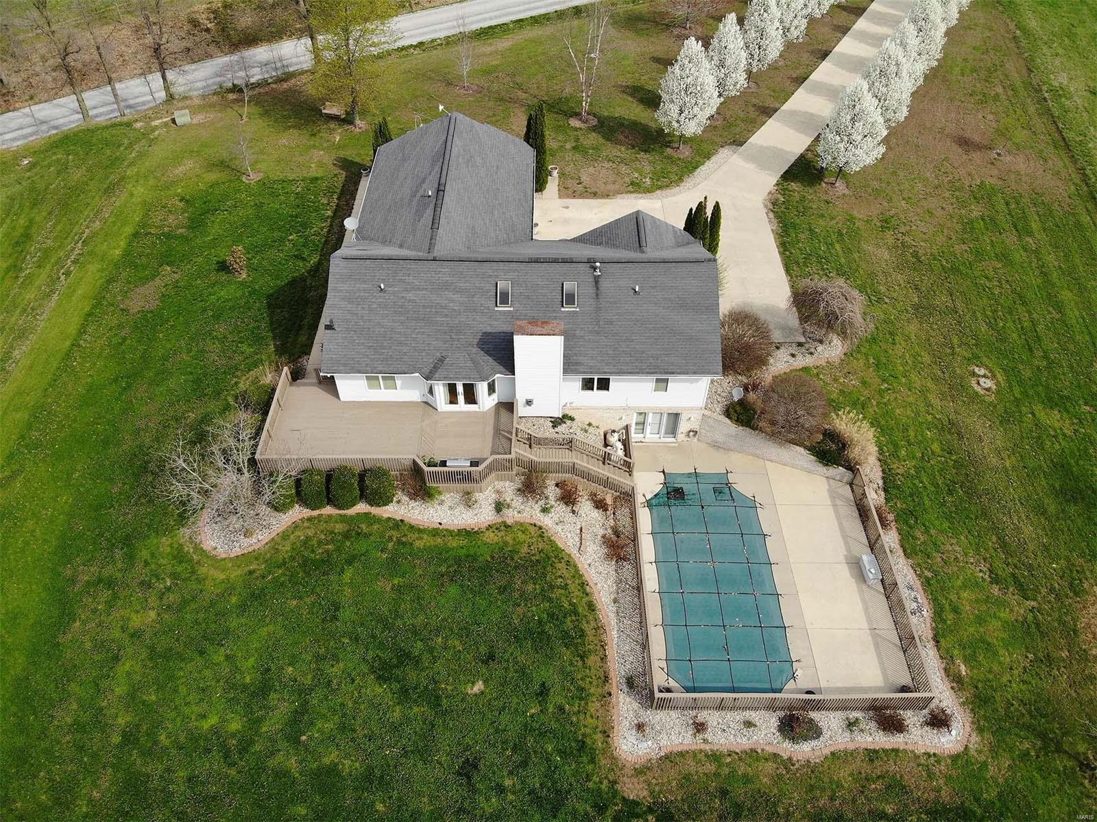 13360 Trestle Road Highland, IL 62249 - Photo 4 of 67
