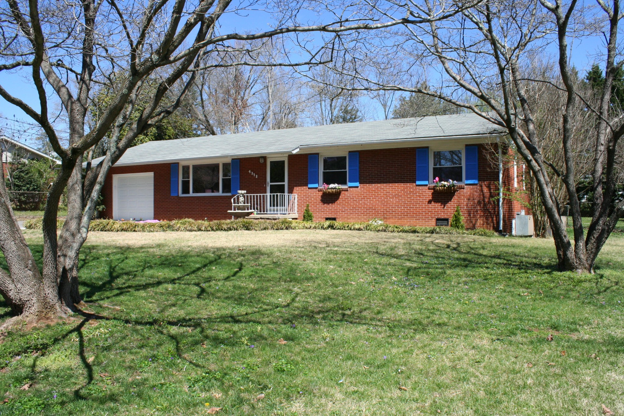 4313 Royalview Road Knoxville, TN 37921 - Photo 1 of 27 Gallery Image 1