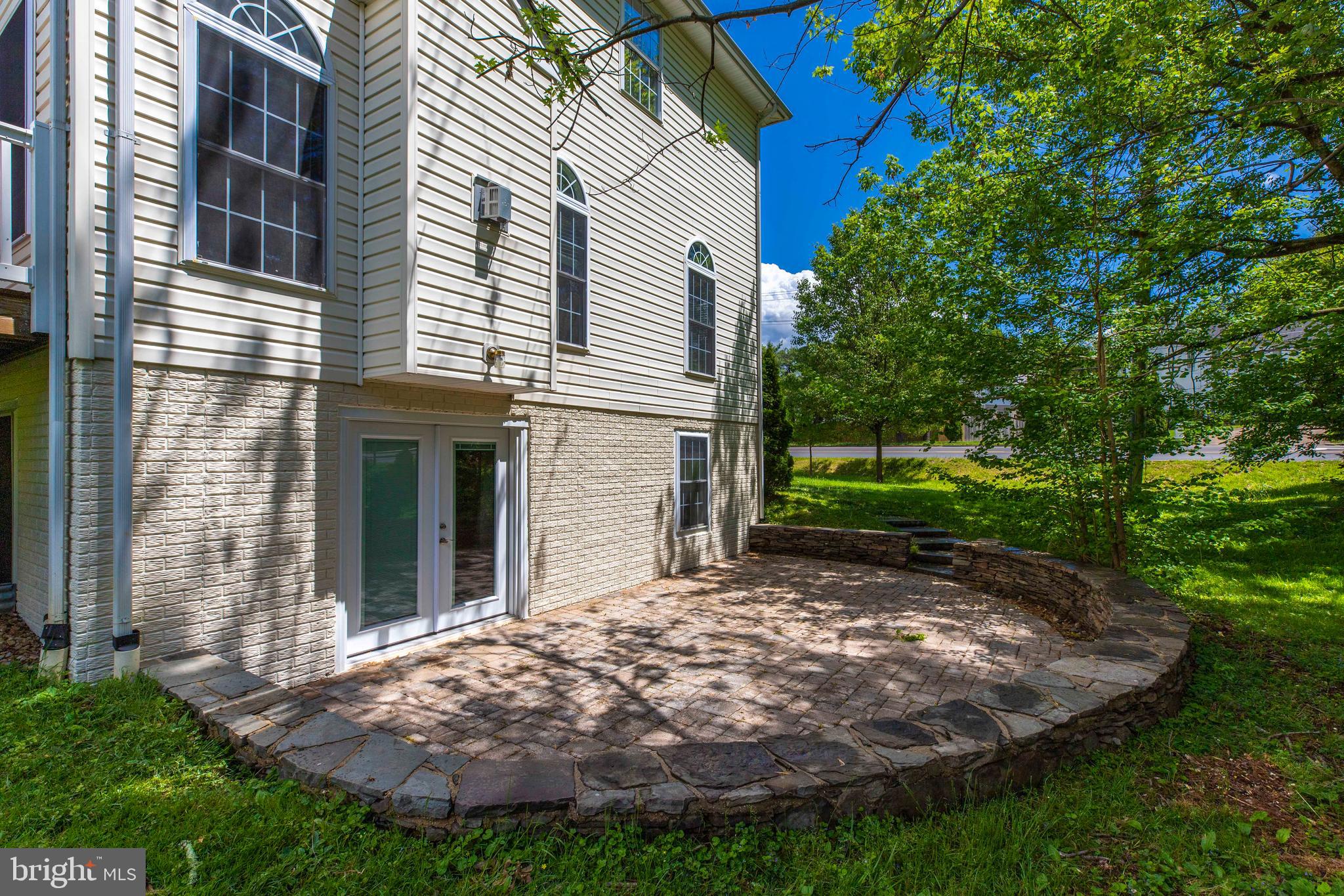 1922 Kirby Road McLean, VA 22101 - Photo 11 of 89 Gallery Image 11