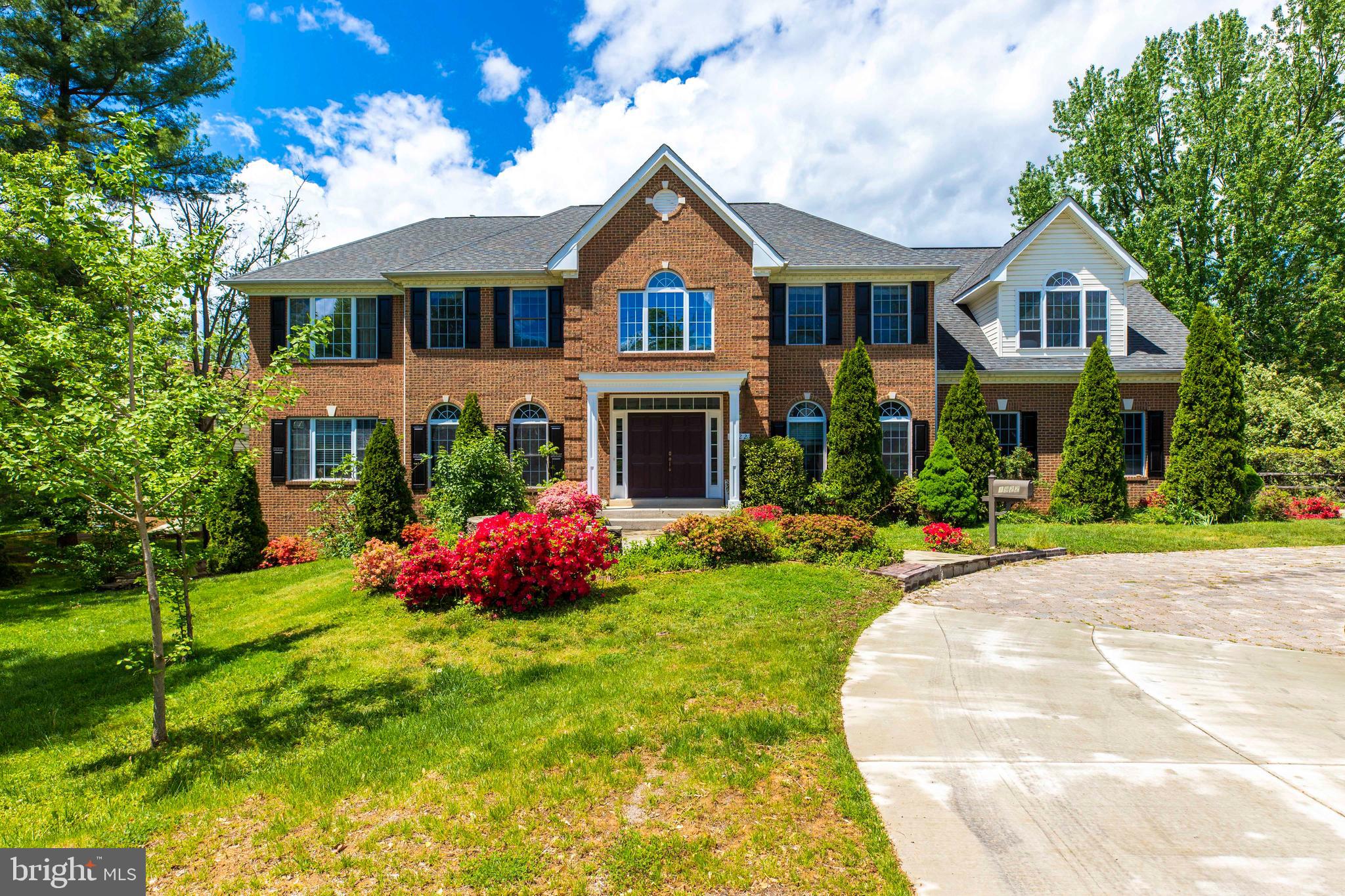 1922 Kirby Road McLean, VA 22101 - Photo 3 of 89 Gallery Image 3