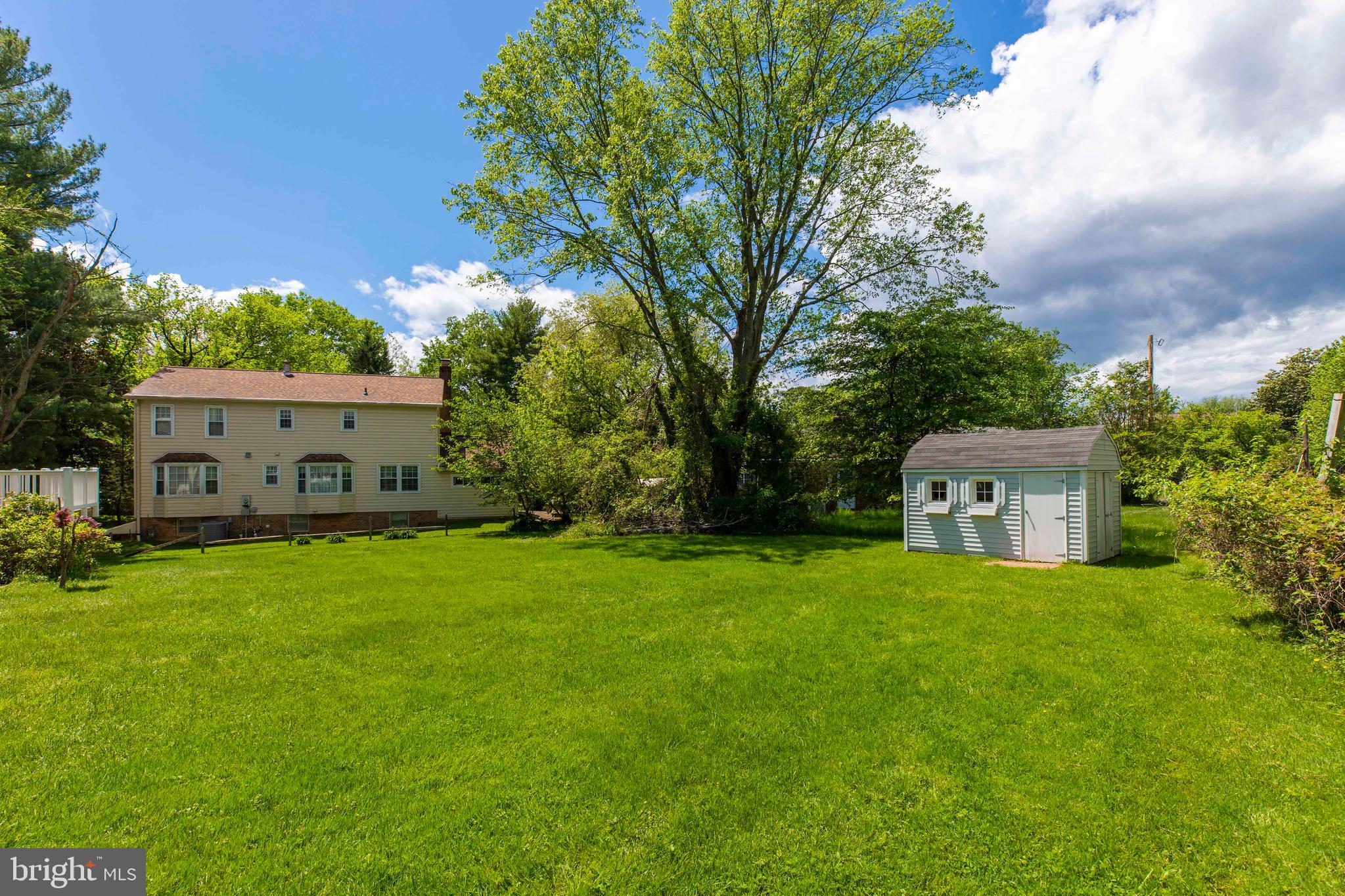 1922 Kirby Road McLean, VA 22101 - Photo 7 of 89 Gallery Image 7