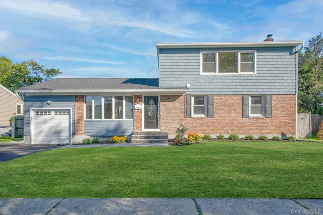 $1,298,000 | 120 Cherry Drive West, Plainview, NY 11803