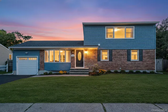 $1,298,000 | 120 Cherry Drive West, Plainview, NY 11803