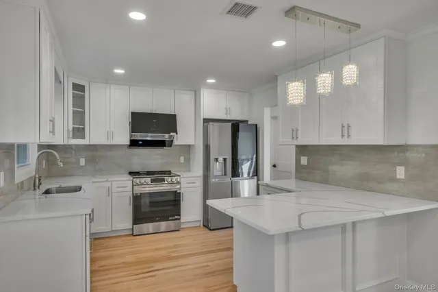 $1,298,000 | 120 Cherry Drive West, Plainview, NY 11803