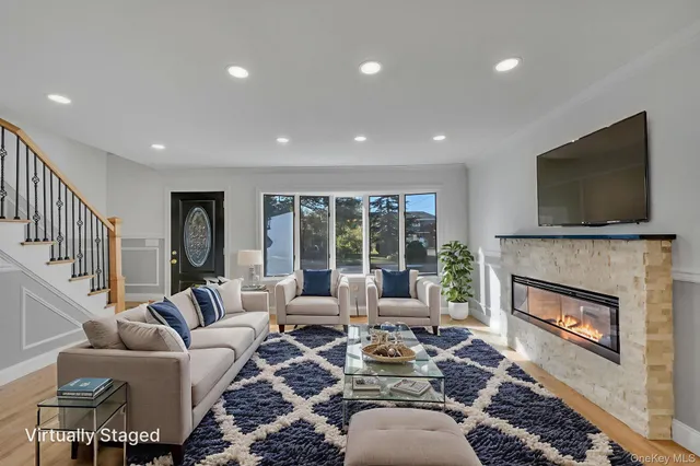 $1,298,000 | 120 Cherry Drive West, Plainview, NY 11803