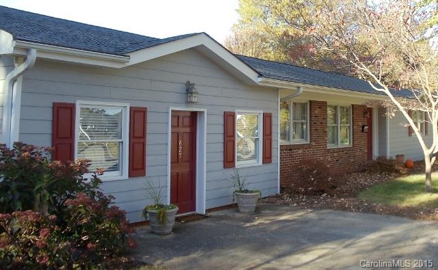 627 Holiday Road Gastonia, NC 28054 - Photo 2 of 25 Gallery Image 2