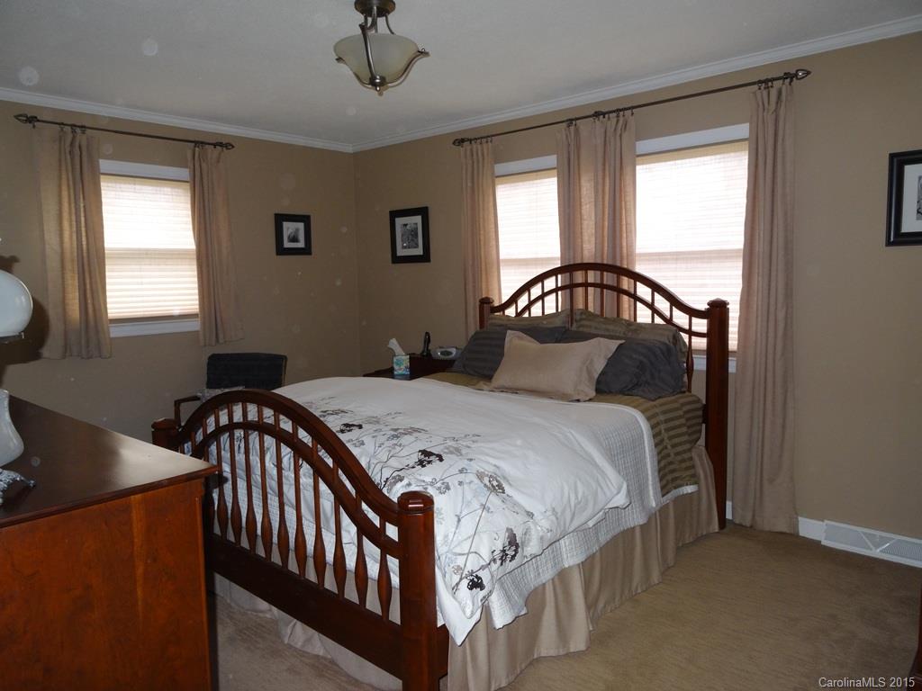 627 Holiday Road Gastonia, NC 28054 - Photo 12 of 25 Gallery Image 12