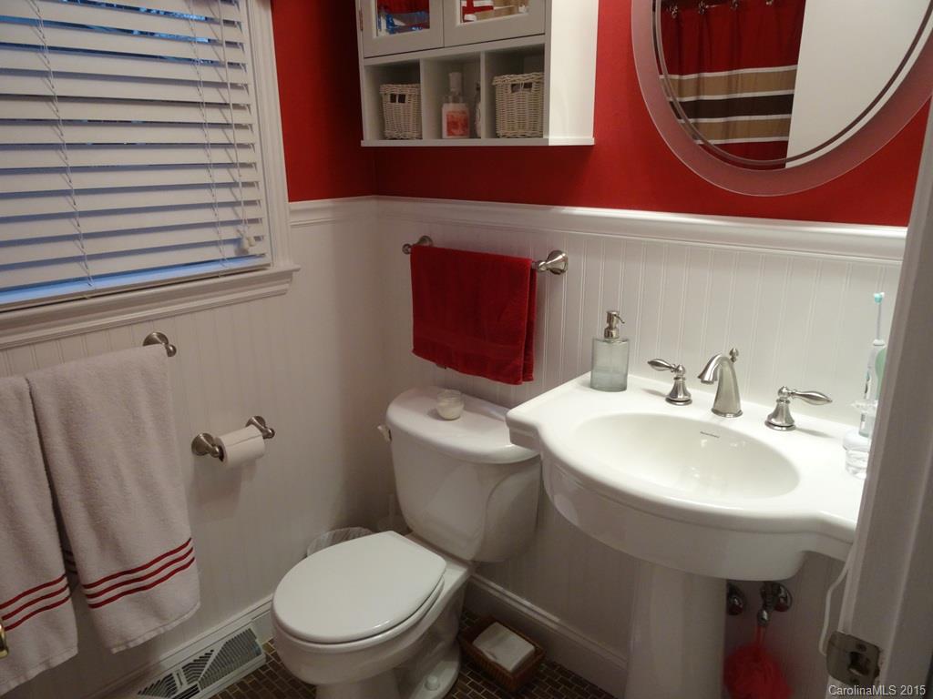 627 Holiday Road Gastonia, NC 28054 - Photo 17 of 25 Gallery Image 17