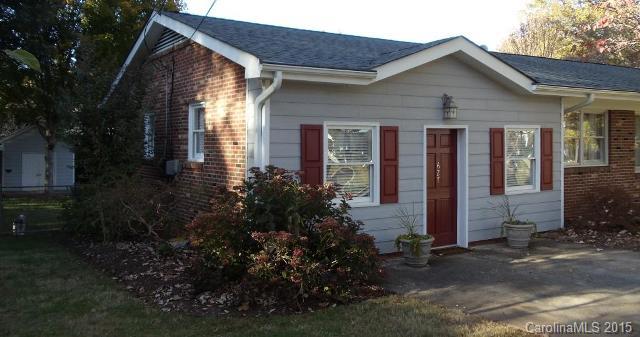 627 Holiday Road Gastonia, NC 28054 - Photo 3 of 25 Gallery Image 3
