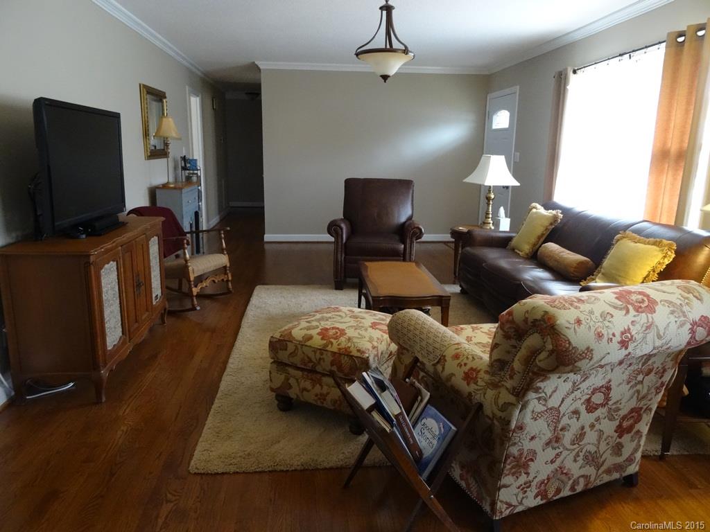 627 Holiday Road Gastonia, NC 28054 - Photo 8 of 25 Gallery Image 8