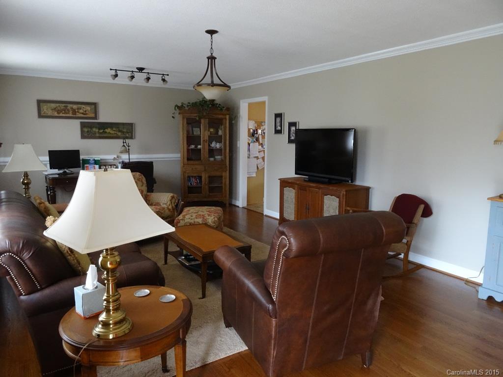 627 Holiday Road Gastonia, NC 28054 - Photo 9 of 25 Gallery Image 9