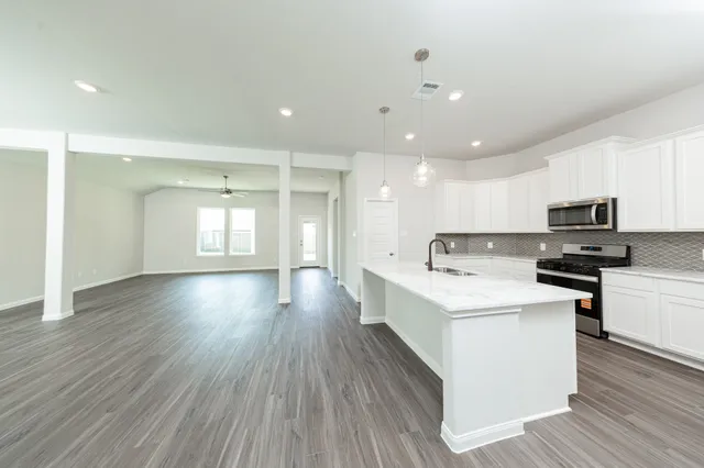 $299,990 | 3037 Bristlegrass Street, Brookshire, TX 77423