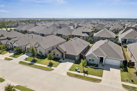$468,000 | 4105 Silver Spur Court, Aubrey, TX 76227