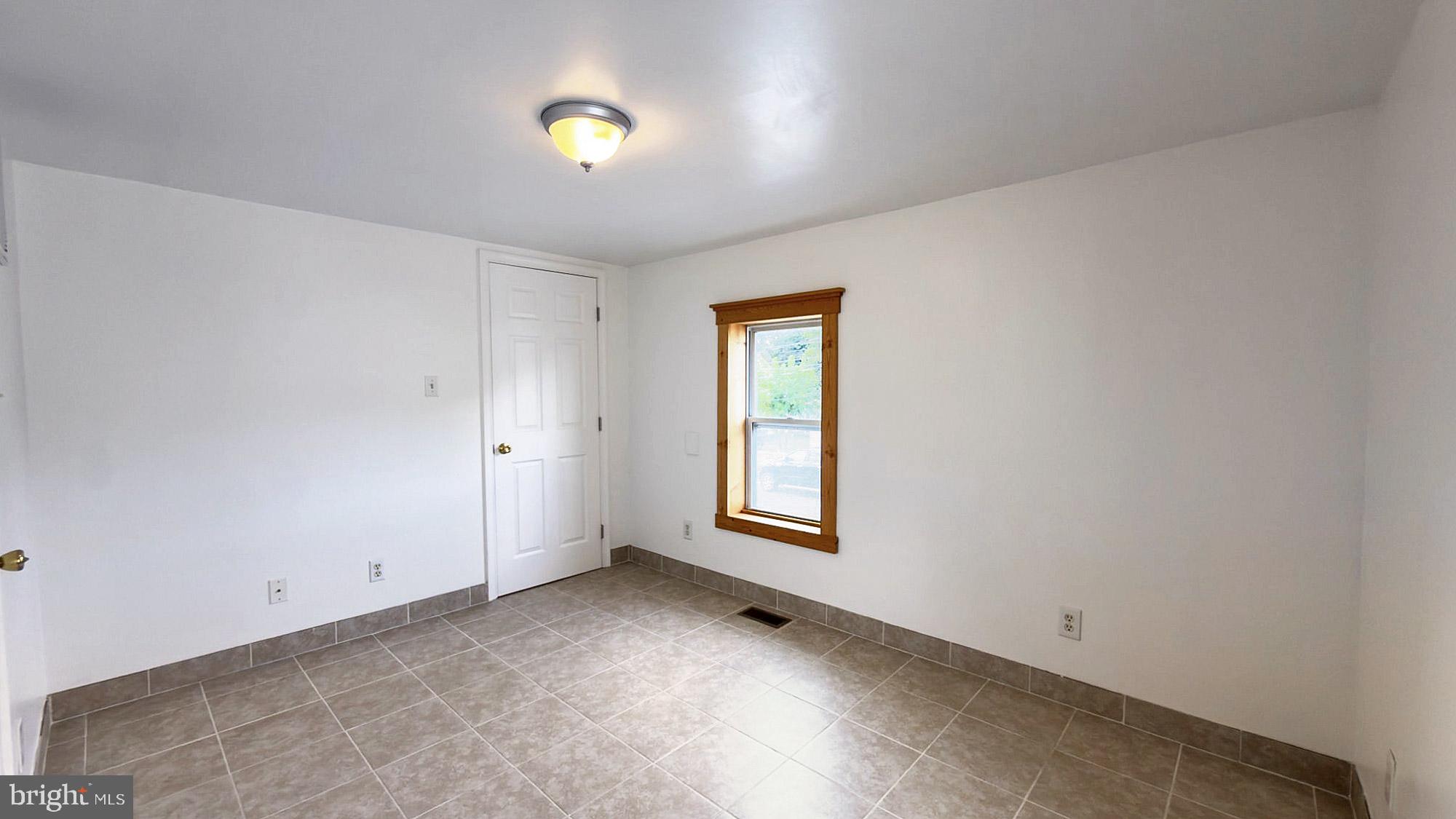 318 Ritenour Street Front Royal, VA 22630 - Photo 6 of 12 Gallery Image 6