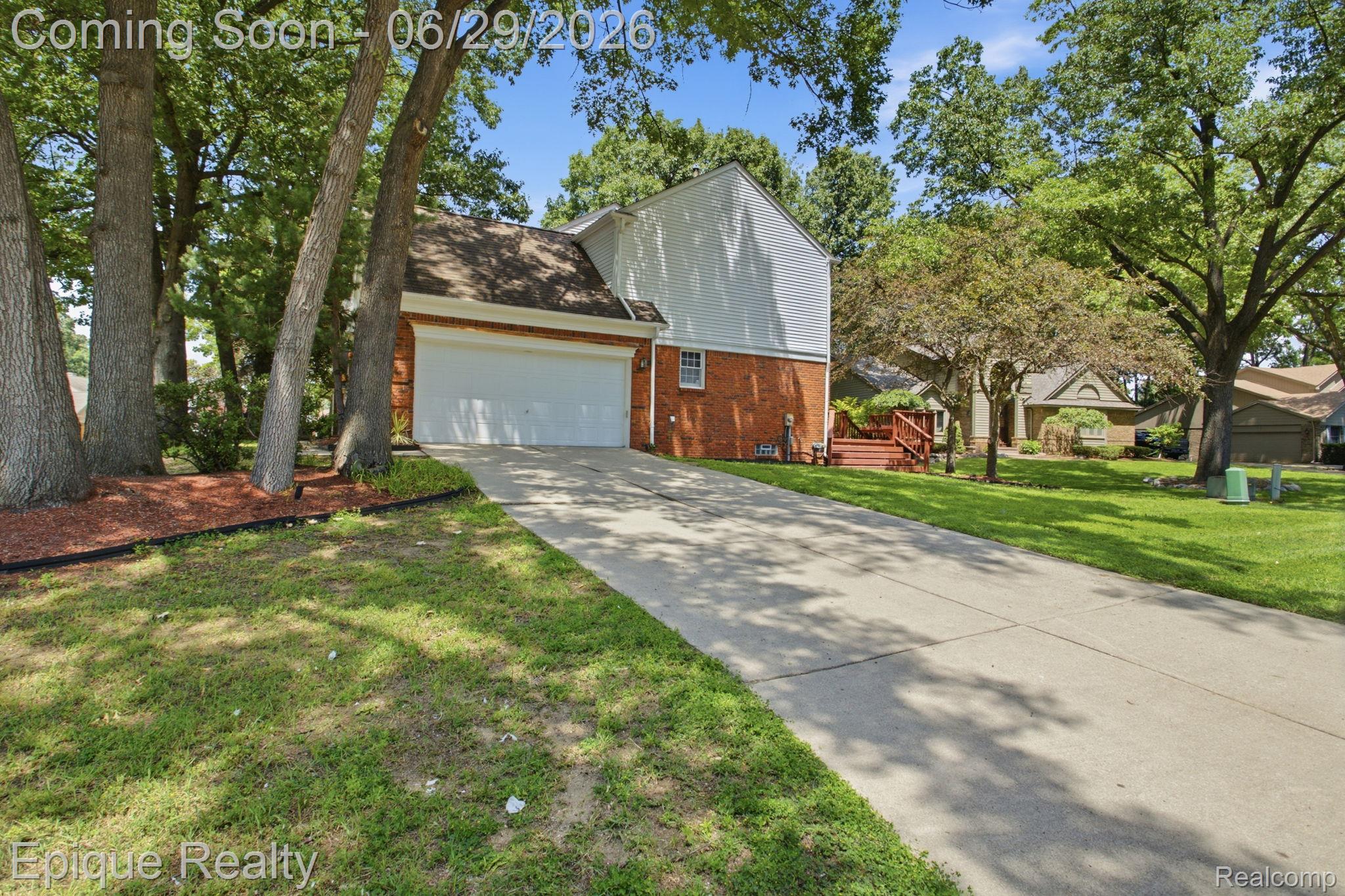 3261 Windwood Road West Bloomfield, MI 48324 - Photo 3 of 40 5-web-or-mls-_17A7379 Mark Thomas Hubble.jpg