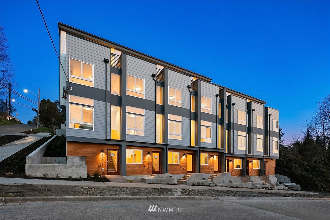 1306 Yakima Avenue South Seattle, WA 98144 - Photo 1 of 29 a city view