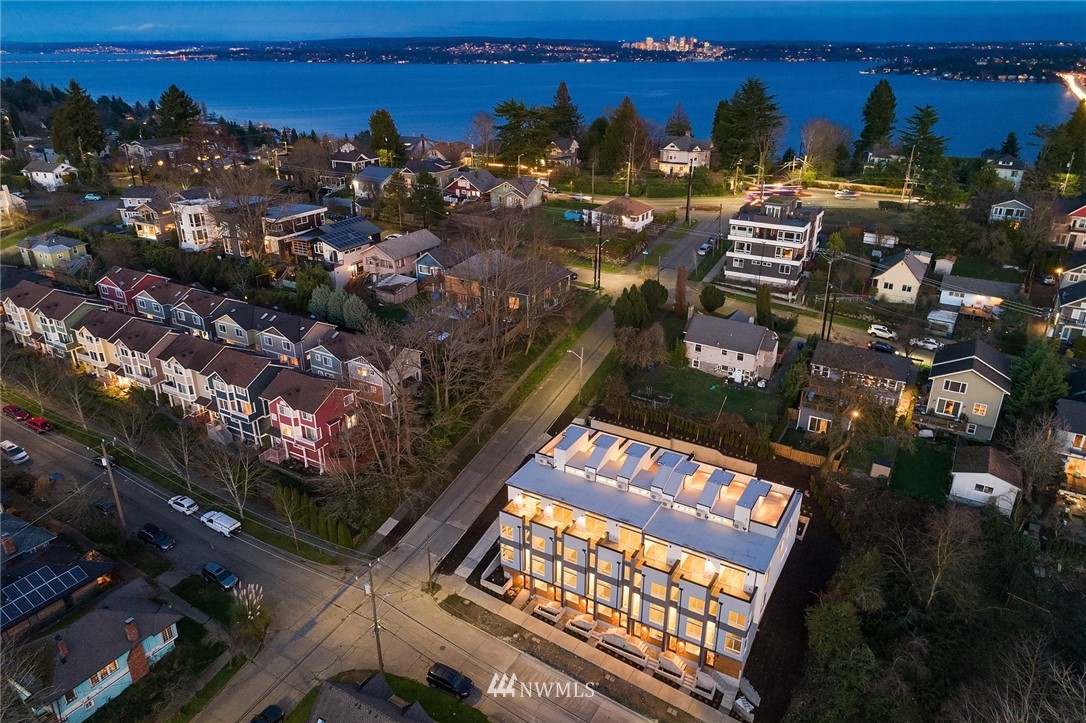 1306 Yakima Avenue South Seattle, WA 98144 - Photo 29 of 29 a city view