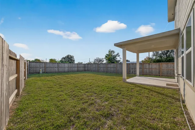 $2,400 | 5516 Madden Lane, Houston, TX 77048