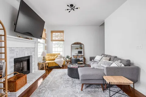 $389,900 | 7772 West Shadow Creek Way, Greenfield, IN 46140