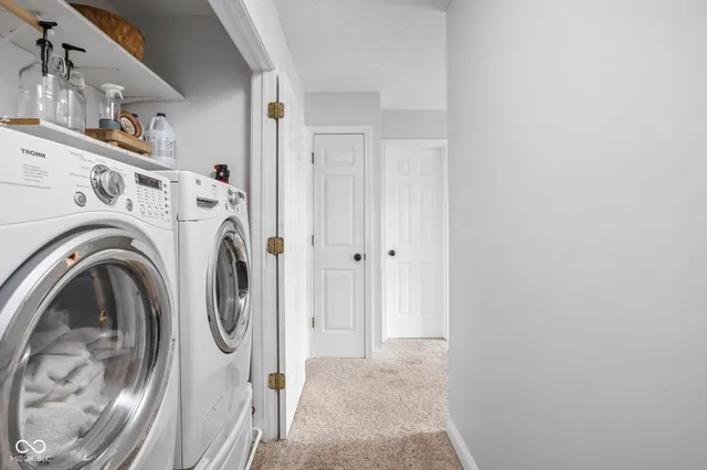 $389,900 | 7772 West Shadow Creek Way, Greenfield, IN 46140