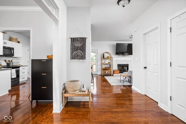 $389,900 | 7772 West Shadow Creek Way, Greenfield, IN 46140