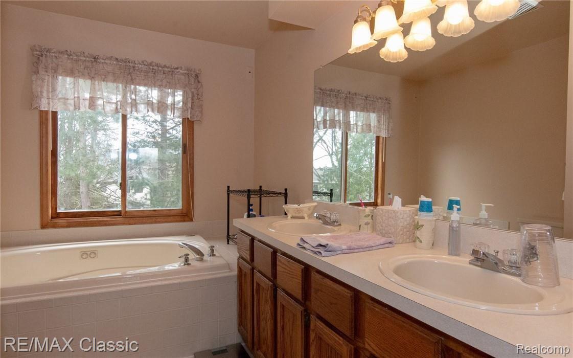 44513 Stone Road Novi, MI 48375 - Photo 51 of 70 JTB_5654.jpg